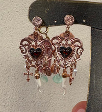 Carica l&#39;immagine nel visualizzatore di Gallery, Orecchini Cuore Sacro Sacramore Firenze