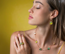 Carica l&#39;immagine nel visualizzatore di Gallery, Orecchini Monachina Verde Mela Madì Argento