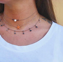 Carica l&#39;immagine nel visualizzatore di Gallery, Girocollo Stella/Cuore con Perla/Pietra blu Rue Des Mille
